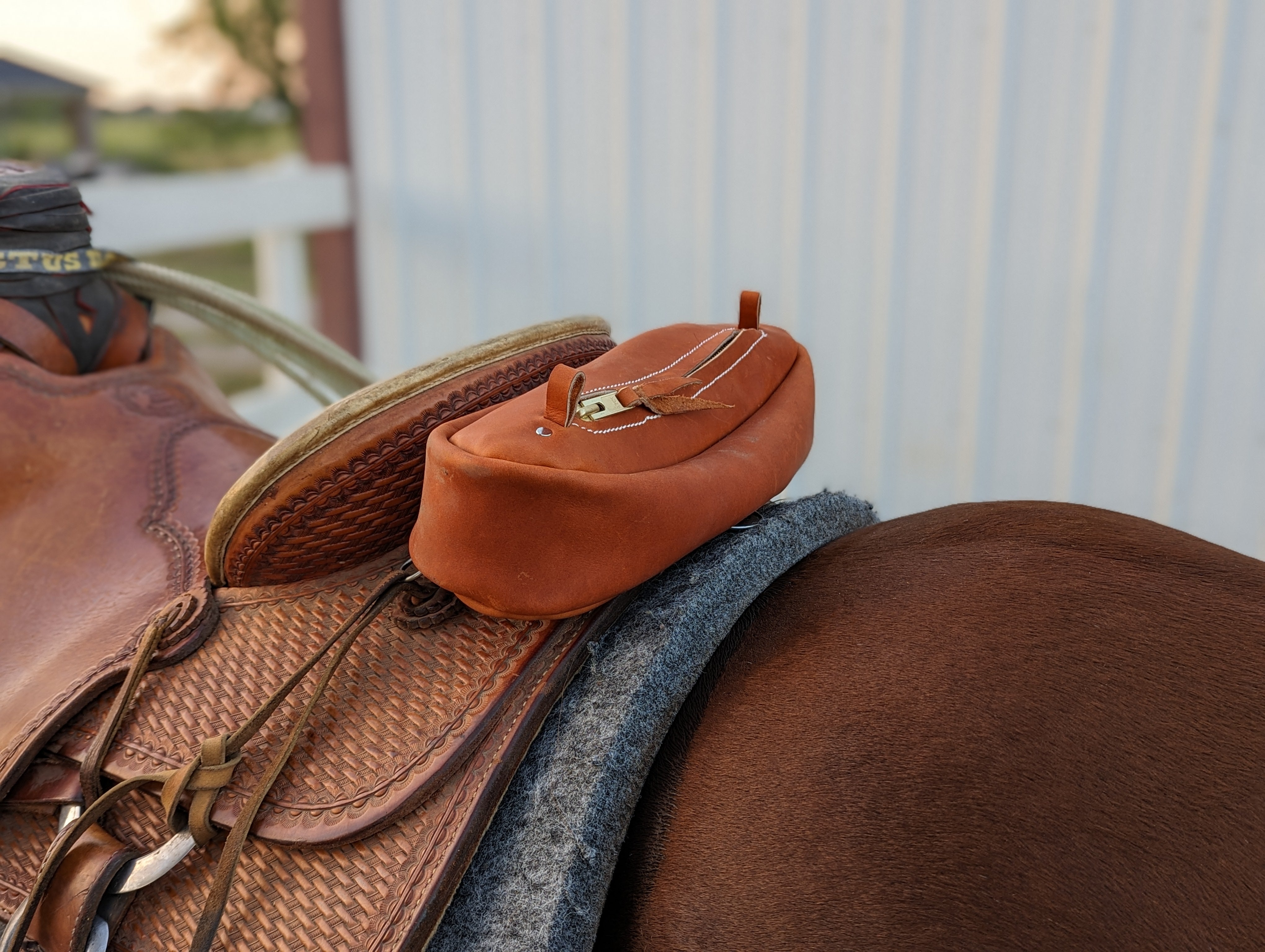 Cantle Bags – Rafter Running M Leather