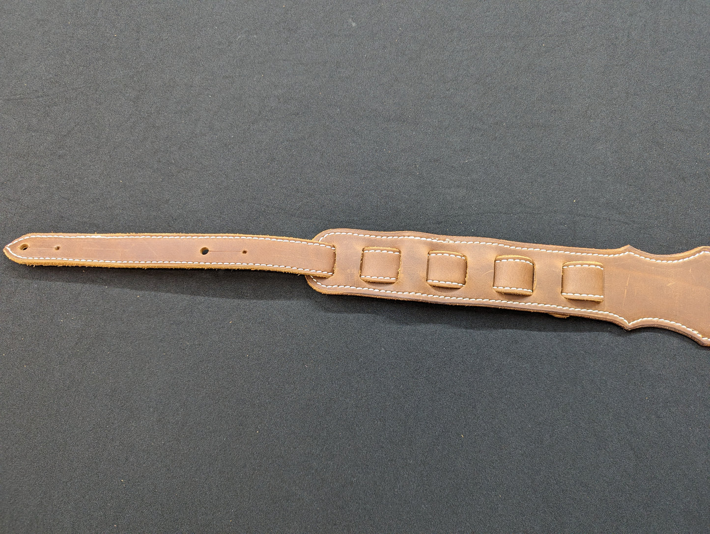 Harness guitar strap