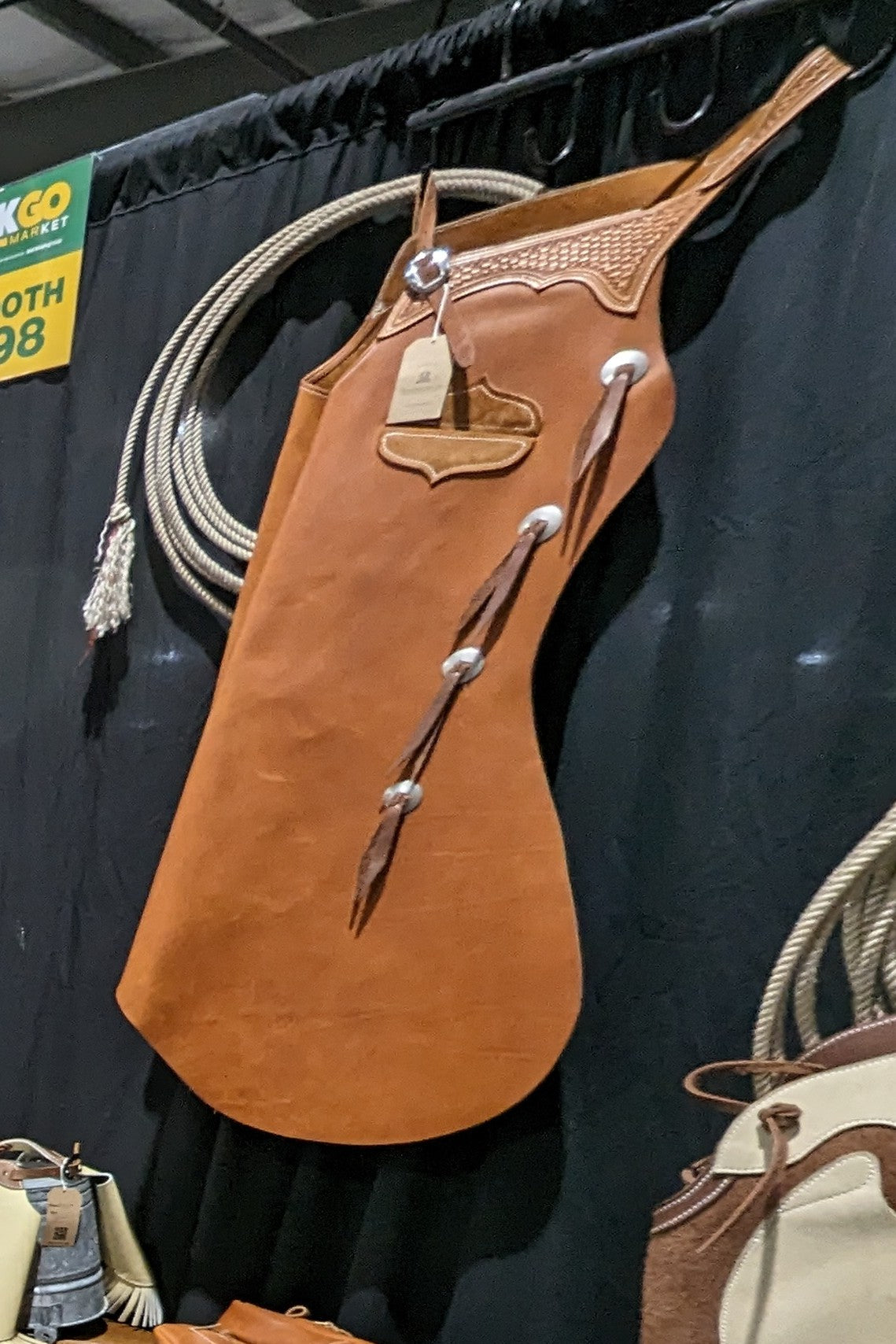 Batwing Chaps - Saddle Tan